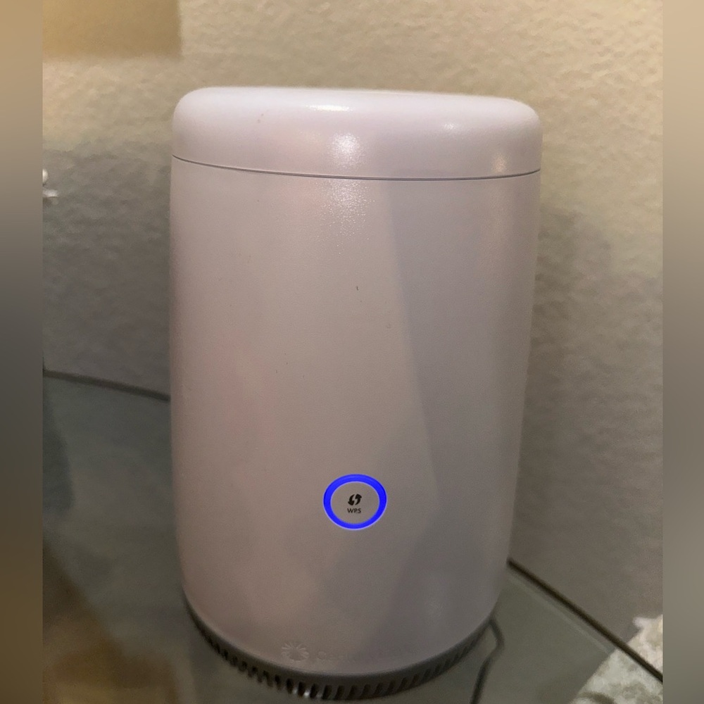 Centurylink Modem - Picture 3 of 9